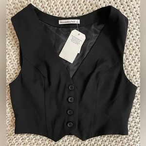 Abercrombie & Fitch Cropped Vest
